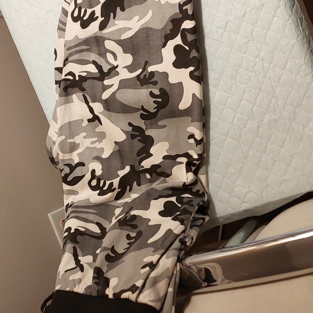 Men's joggers